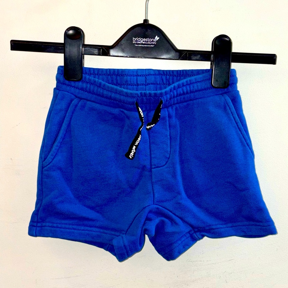 NEON REBELS BY MAISONETTE SIZE 5Y BLUE SHORTS